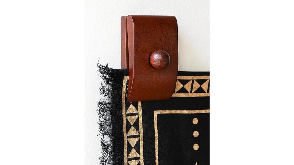 wall mounted quilt hangers